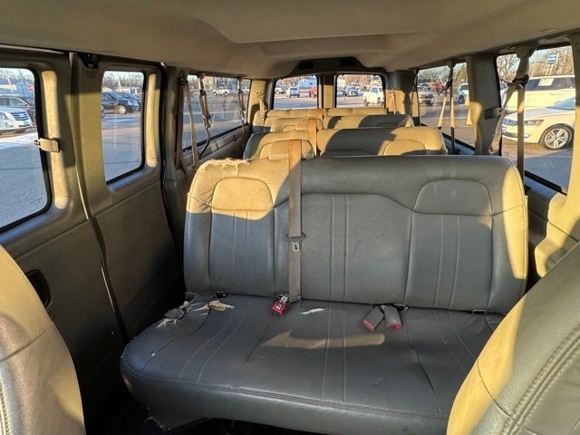 2017 Chevrolet Express 3500 LS Passenger